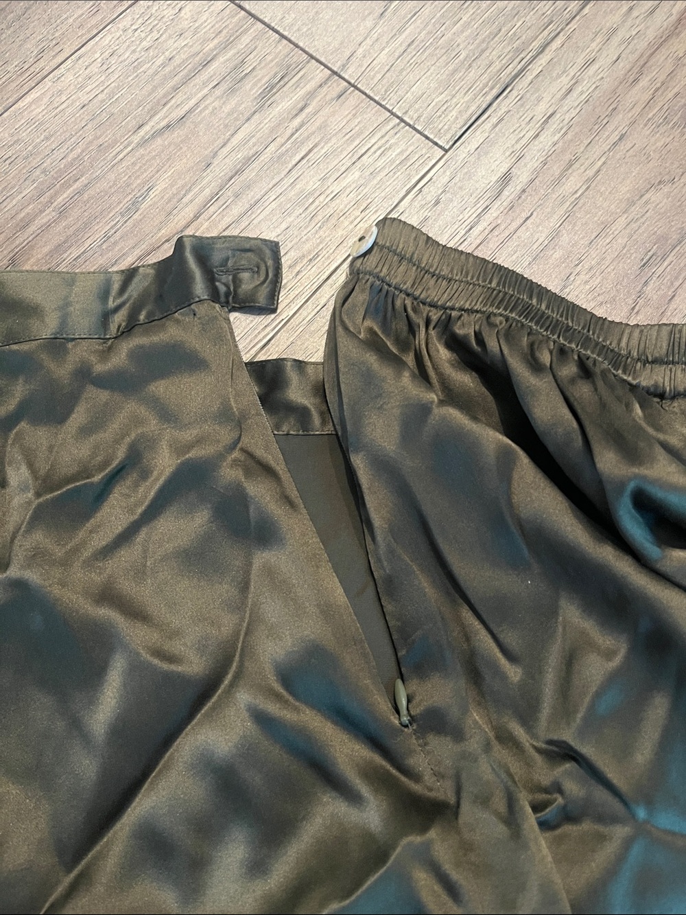 NWT Citron Olive 100% Silk Cami and Wide-Leg Pants Set - Picture 6 of 6